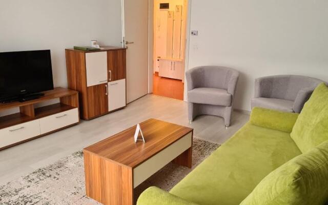 Brasov Holiday Apartments Seasons