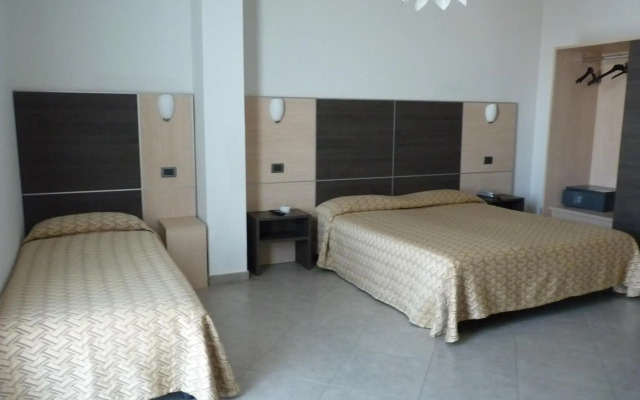 Hotel Lux Modena