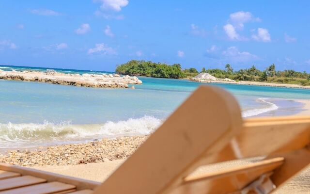 Beach Holidays at Marina Villa