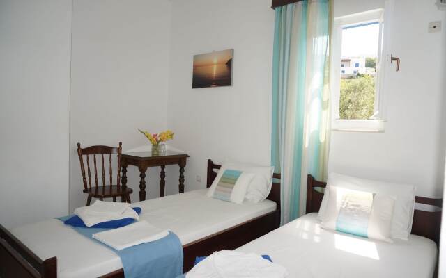 Adonis Hotel Naxos