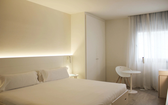 Pol & Grace Hotel