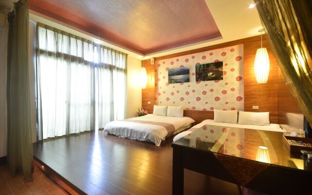 Sun Moon Love Hotel