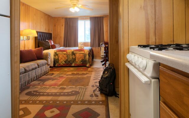 Totem Hotel and Suites