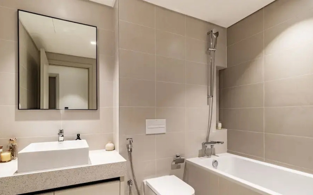Manzil - Stylish 1BR in Emaar Beachfront