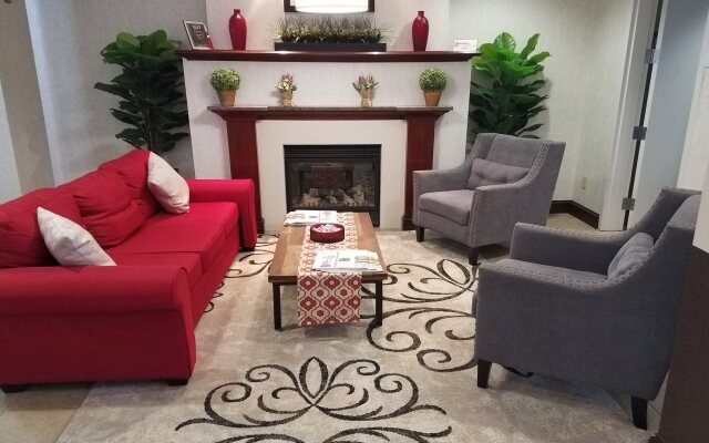 Holiday Inn Express & Suites Philadelphia - Mt. Laurel by IHG