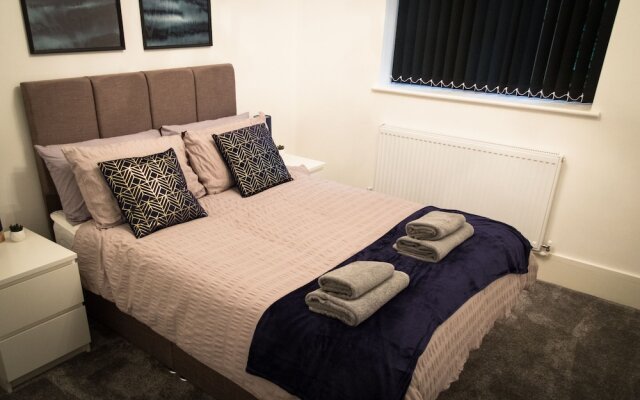 Ideal Lodgings in Thorncliffe Apartments