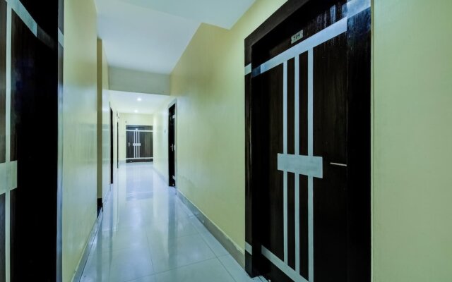 OYO Flagship 14008 Hotel The Avenue