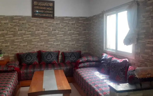 Captivating 4-bed House in Tamaris