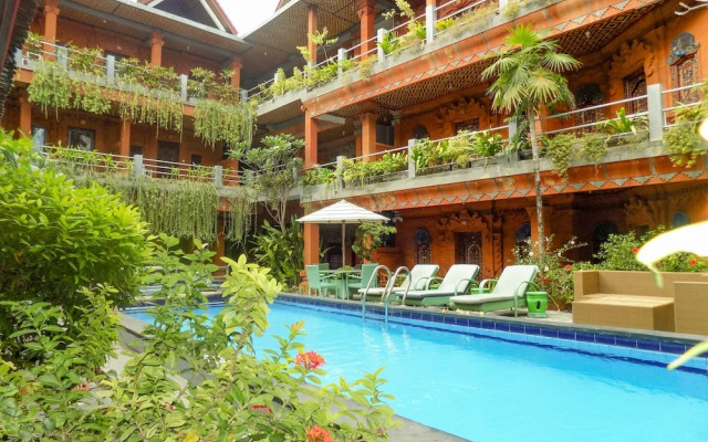 Hotel Lumbung Sari Legian