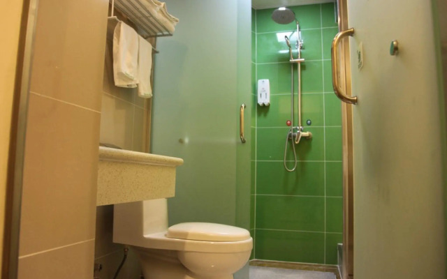 GreenTree Inn Zaozhuang High-speed Train Station Express Hotel