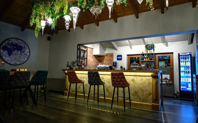 Albero Hotel