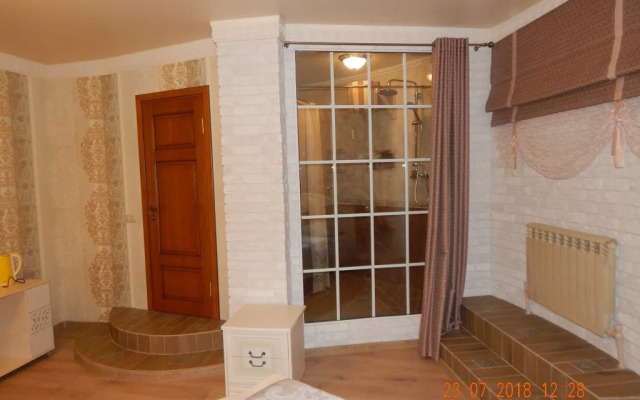 Mini Hotel on Bolshaya Krasnoflotskaya 15B