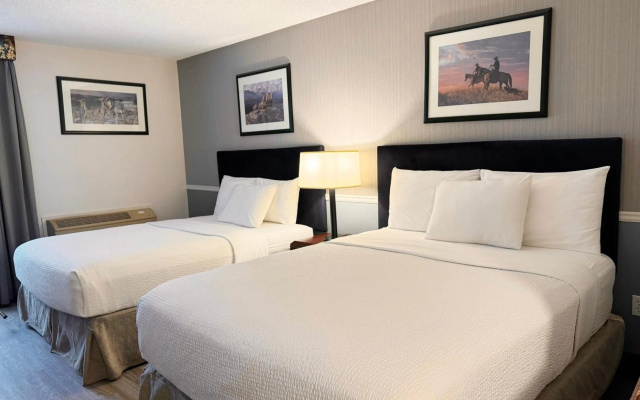 Divya Sutra Plaza and Conference Centre Calgary Airport - Image 4