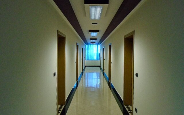Hotel Holiday Velipoje