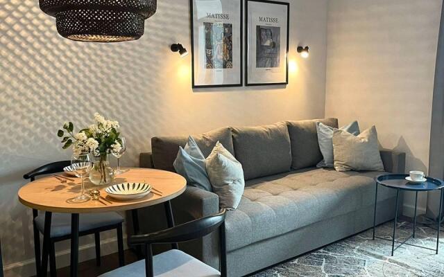 SunSet (СанСет) на улице Героя Советского Союза Аристархова