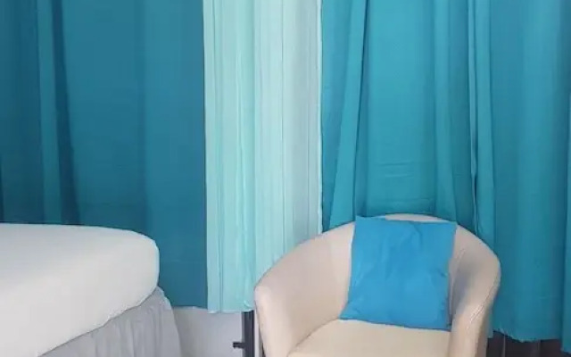 Gated Studio By The Pavillian Mall Near US Embassy Liguanea Kingston