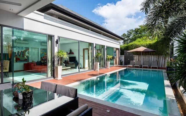 Crystal Pool Villa