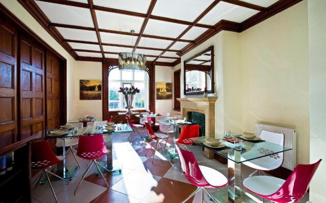 The Godalming Hotel