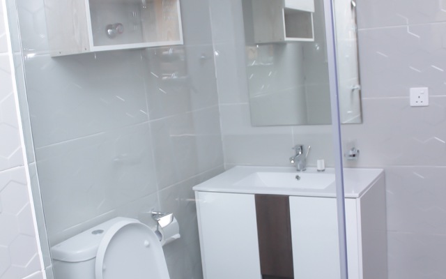 Earl Heights Suites Hotel