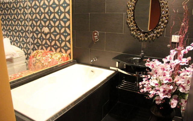 Love Inn Boutique Hotel
