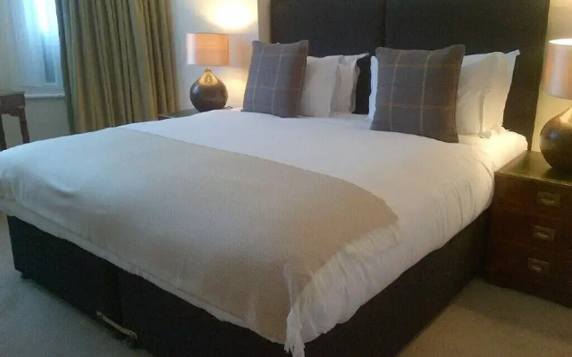 Glenlyn Hotel & Apartments