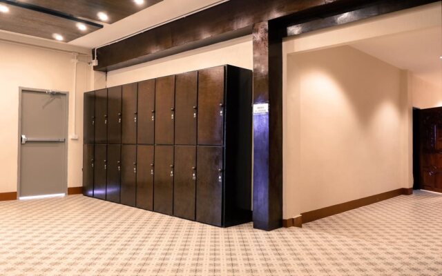 OYO 718 Grace Hostel