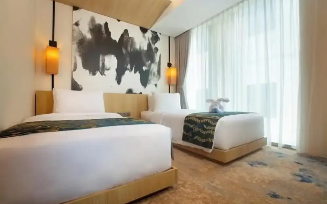 Louis Kienne Cikarang Hotel & Service Apartment