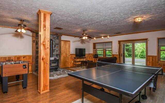 Hillside Retreat 4 Bedroom House