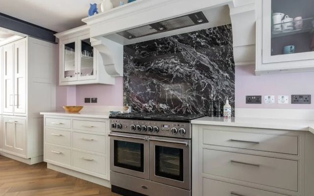 Maida Avenue II by Onefinestay