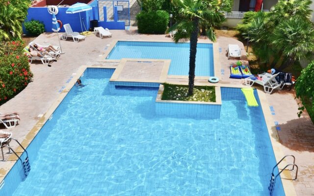 Residence with pool in Alghero