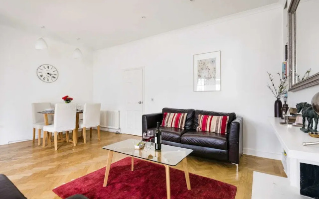 Chic Coleherne Road Garden House