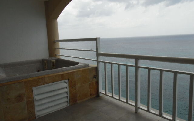 Penthouse B North El Cantil