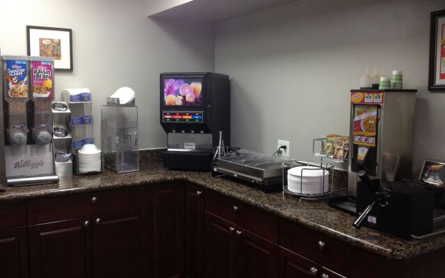 Destin Inn and Suites