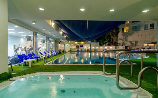 Royal Plaza Hotel