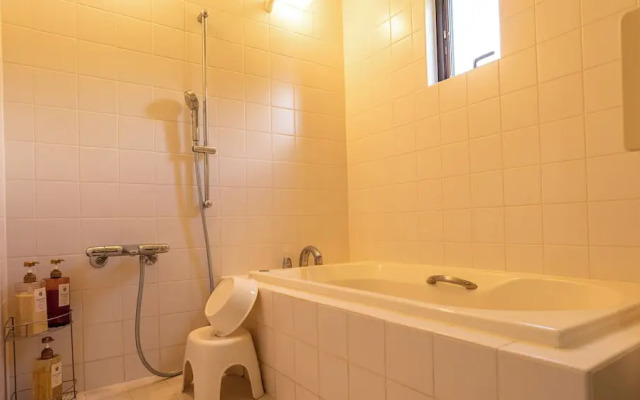 Nakijin Lodge Pensajoya