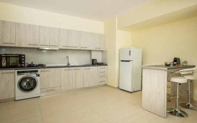 Eden Lily- Luxurious Apartment with Sea View