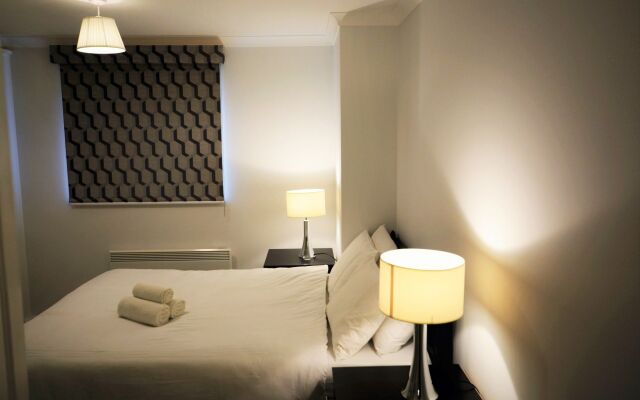 Zen Apartments - Docklands