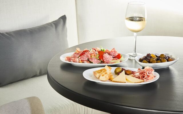 AC Hotel Tampa Airport