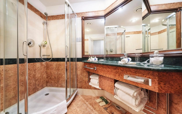 CARLSBAD PLAZA Medical Spa & Wellness hotel