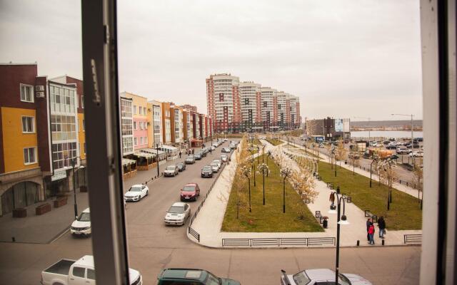 Apartments on Verkhnyaya Embankment 145/11