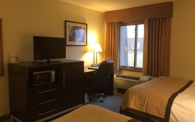 Baymont Inn and Suites Green Bay
