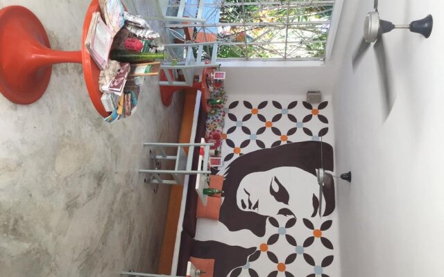 Teetotum Hotel Restaurant Lounge