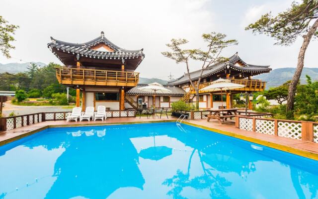 Gyeongju West Namsan Hanok Pension