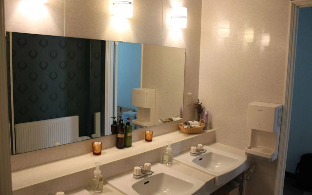 petit-hotel #MELON Furano