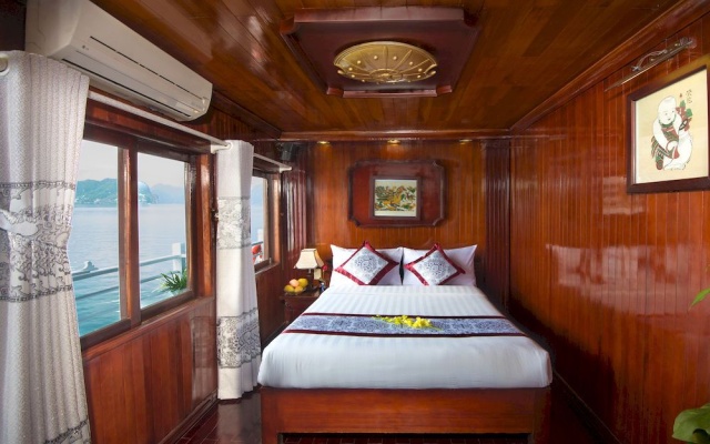 Scorpion Cruise – Guest Rooms – Ha Long