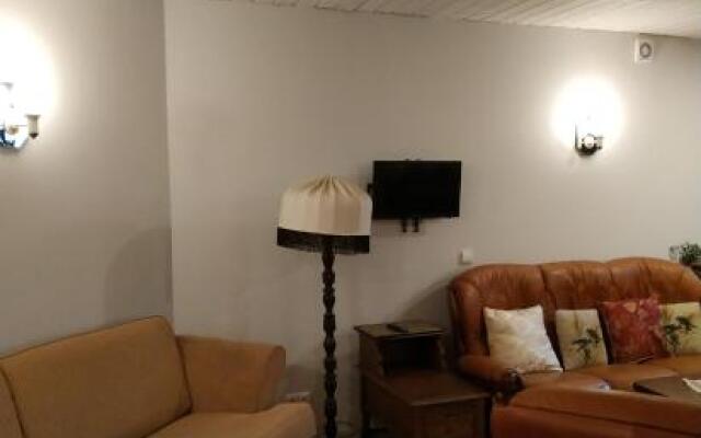 Family House Roja
