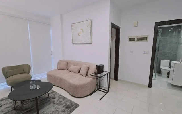 104 NIC - 102 Stay Cosmo City Suite