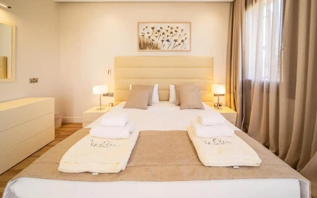 Villa Elea, New Deluxe Golf Villa at Aphrodite Hills - 6 Bedrooms, 7 Bathrooms