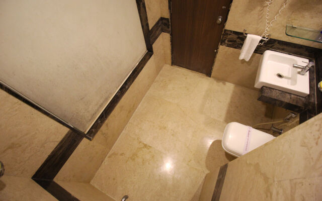 OYO Premium Jubilee Garden Jawahar Road