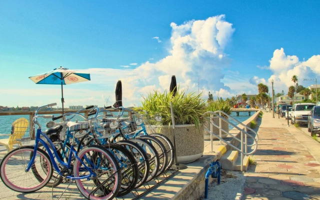 Pass a Grille Beach Views 709-13